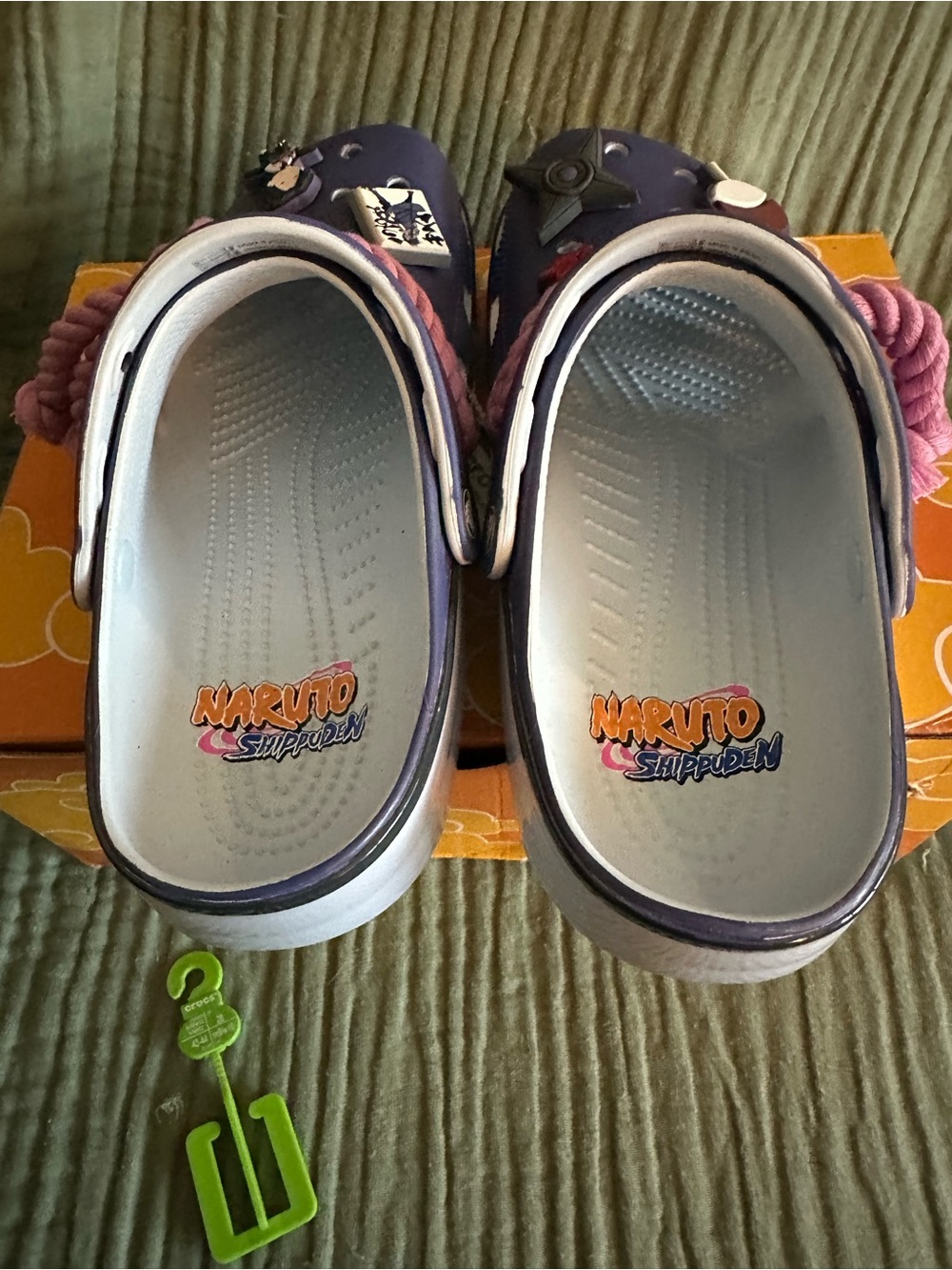 Crocs Naruto Sasuke size M 10/W 12
NEW with tags. Box slightly damaged - Picture 2 of 8